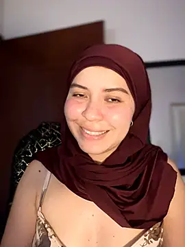 MatchedEyebrow online show from 04-18-26, 09:04