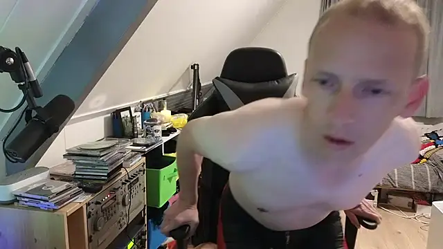 sexmenlion online show from 10-05-25, 08:40