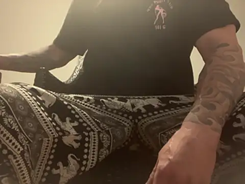 Tyyson03 online show from 01-09-26, 07:59