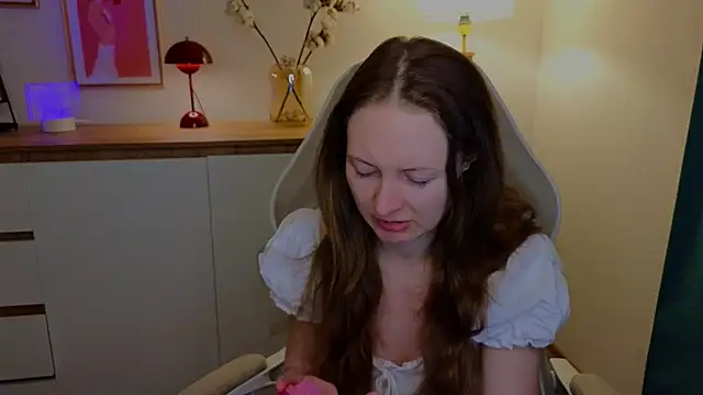 freya nilsson online show from 12-08-24, 03:45