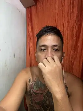 Snapshot of Thyler08 chatting on 03-20-25, 06:08 Thyler08 online show from 03-20-25, 06:08