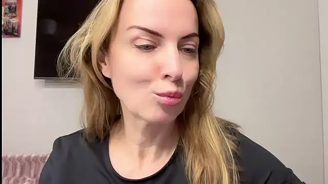 RachellAmazing online show from 02-06-25, 09:17