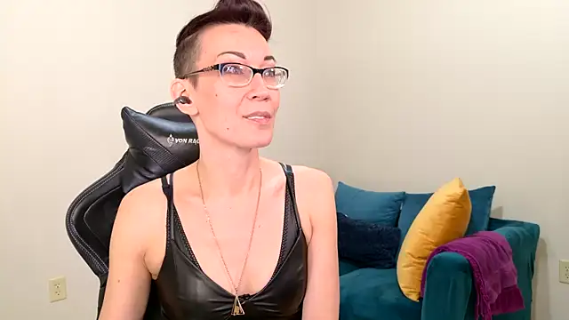 Snapshot of EveEnigma chatting on 02-20-25, 05:29 EveEnigma online show from 02-20-25, 05:29