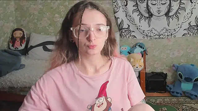 Snapshot of Cutie_Adelia chatting on 05-24-26, 12:10 Cutie Adelia online show from 05-24-26, 12:10