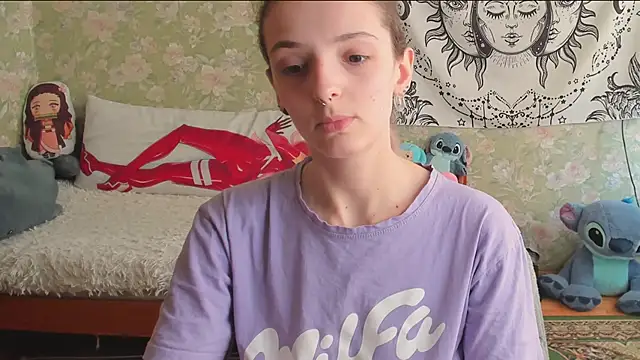 Snapshot of Cutie_Adelia chatting on 06-08-26, 11:32 Cutie Adelia online show from 06-08-26, 11:32