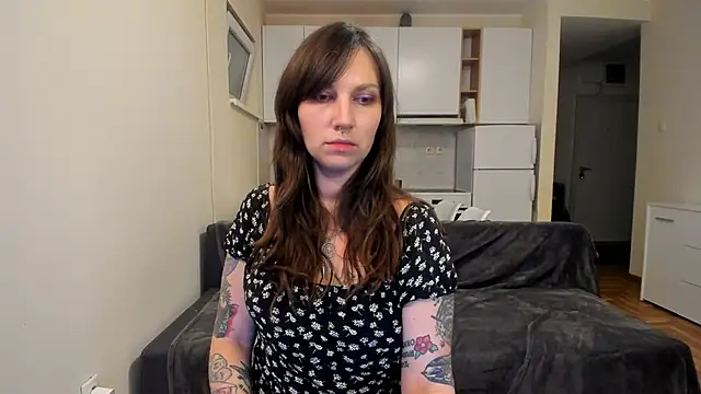 StacyTigerr online show from 02-06-25, 08:34