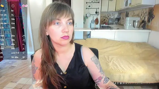 Snapshot of StacyTigerr chatting on 05-28-26, 01:19 StacyTigerr online show from 05-28-26, 01:19