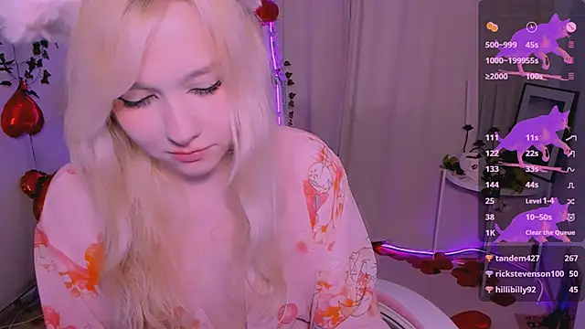 Snapshot of IrmaBell chatting on 02-13-25, 08:38 IrmaBell online show from 02-13-25, 08:38