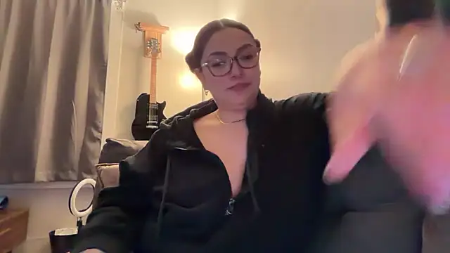 Snapshot of nativepumpkin95 chatting on 05-16-26, 02:19 nativepumpkin95 online show from 05-16-26, 02:19