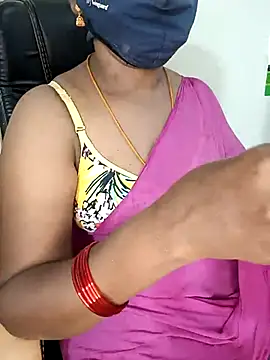 Tamil-hotwife online show from 03-12-25, 04:41