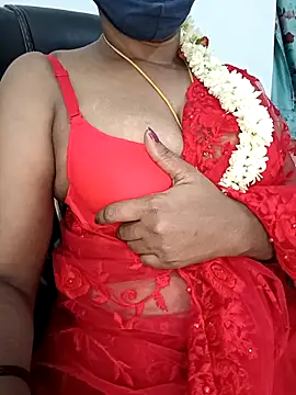 Snapshot of Tamil-hotwife chatting on 04-24-26, 06:10 Tamil-hotwife online show from 04-24-26, 06:10
