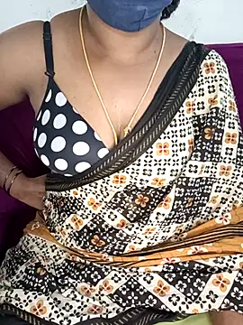 Snapshot of Tamil-hotwife chatting on 04-25-26, 06:27 Tamil-hotwife online show from 04-25-26, 06:27