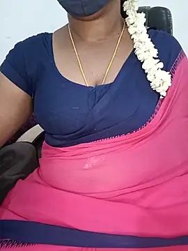 Snapshot of Tamil-hotwife chatting on 05-20-26, 05:30 Tamil-hotwife online show from 05-20-26, 05:30