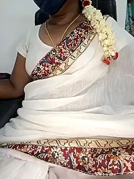 Snapshot of Tamil-hotwife chatting on 05-24-26, 04:45 Tamil-hotwife online show from 05-24-26, 04:45