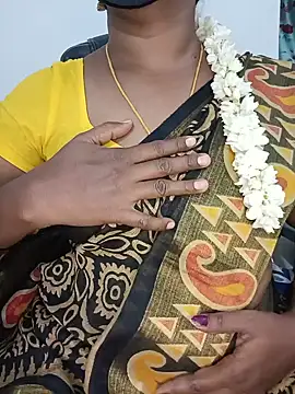 Snapshot of Tamil-hotwife chatting on 05-26-26, 04:25 Tamil-hotwife online show from 05-26-26, 04:25