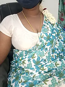 Snapshot of Tamil-hotwife chatting on 06-03-26, 05:40 Tamil-hotwife online show from 06-03-26, 05:40