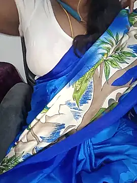 Snapshot of Tamil-hotwife chatting on 06-17-26, 08:17 Tamil-hotwife online show from 06-17-26, 08:17