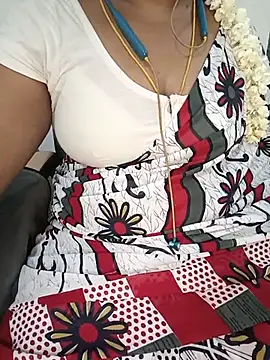 Snapshot of Tamil-hotwife chatting on 06-23-26, 07:34 Tamil-hotwife online show from 06-23-26, 07:34