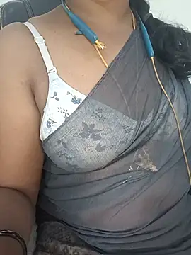 Snapshot of Tamil-hotwife chatting on 07-01-26, 08:38 Tamil-hotwife online show from 07-01-26, 08:38
