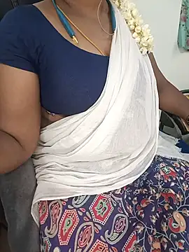 Snapshot of Tamil-hotwife chatting on 07-05-26, 07:48 Tamil-hotwife online show from 07-05-26, 07:48