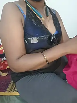 Snapshot of Tamil-hotwife chatting on 07-13-26, 07:55 Tamil-hotwife online show from 07-13-26, 07:55