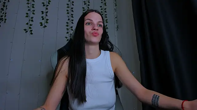 KarlaSim online show from 10-31-25, 08:43