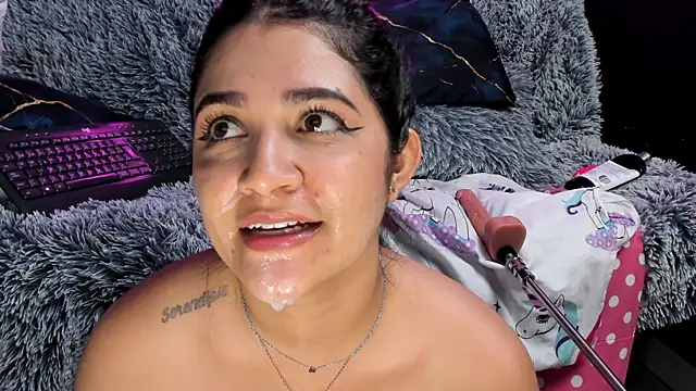 Emilyjhonson 01 online show from 10-01-25, 02:12