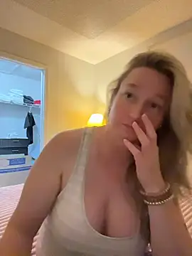 Snapshot of Vivian_MayXxX chatting on 06-28-26, 07:31 Vivian MayXxX online show from 06-28-26, 07:31
