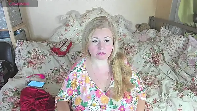 BustyDonnaSexyy online show from 02-25-26, 05:00