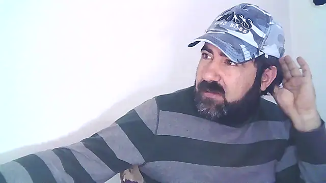 Snapshot of ZYXEL353 chatting on 02-09-25, 04:57 ZYXEL353 online show from 02-09-25, 04:57