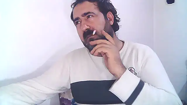 Snapshot of ZYXEL353 chatting on 03-01-25, 12:28 ZYXEL353 online show from 03-01-25, 12:28