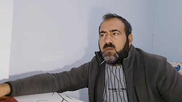 Snapshot of ZYXEL353 chatting on 10-16-25, 10:44 ZYXEL353 online show from 10-16-25, 10:44