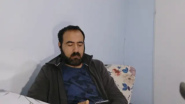 Snapshot of ZYXEL353 chatting on 10-23-25, 10:41 ZYXEL353 online show from 10-23-25, 10:41