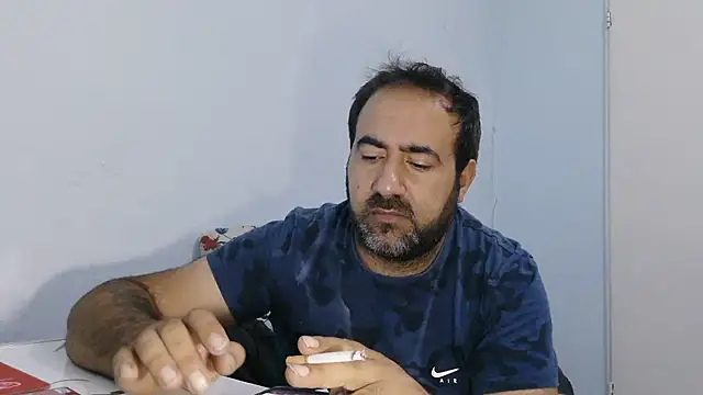 Snapshot of ZYXEL353 chatting on 11-13-25, 12:31 ZYXEL353 online show from 11-13-25, 12:31