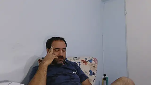 Snapshot of ZYXEL353 chatting on 11-14-25, 01:48 ZYXEL353 online show from 11-14-25, 01:48