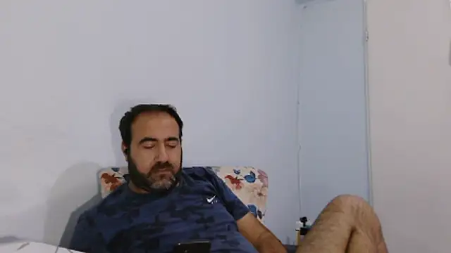 Snapshot of ZYXEL353 chatting on 11-15-25, 10:48 ZYXEL353 online show from 11-15-25, 10:48