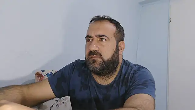 Snapshot of ZYXEL353 chatting on 11-19-25, 11:49 ZYXEL353 online show from 11-19-25, 11:49