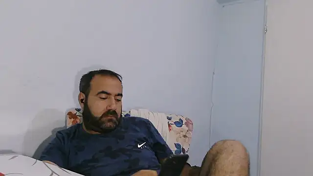 Snapshot of ZYXEL353 chatting on 11-23-25, 01:27 ZYXEL353 online show from 11-23-25, 01:27