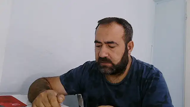 Snapshot of ZYXEL353 chatting on 11-25-25, 01:00 ZYXEL353 online show from 11-25-25, 01:00