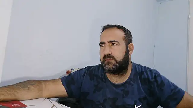 Snapshot of ZYXEL353 chatting on 11-26-25, 11:28 ZYXEL353 online show from 11-26-25, 11:28