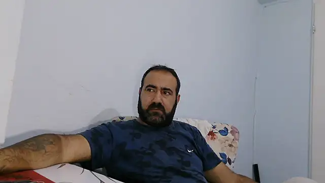 Snapshot of ZYXEL353 chatting on 11-30-25, 12:03 ZYXEL353 online show from 11-30-25, 12:03