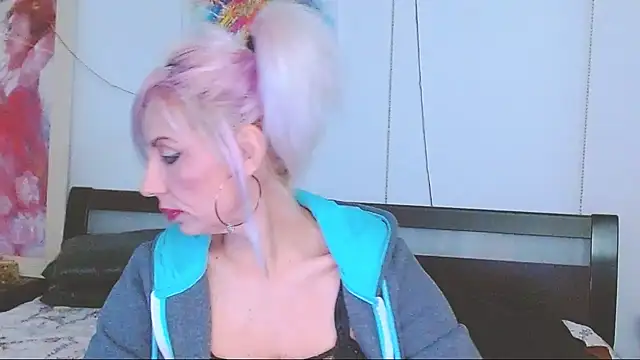 HoneyLara online show from 02-13-25, 06:38