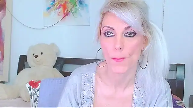 HoneyLara online show from 03-29-26, 09:04