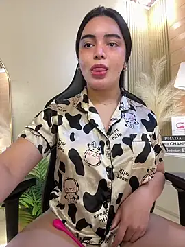 HotstuffCherrySummer online show from 02-17-25, 06:53