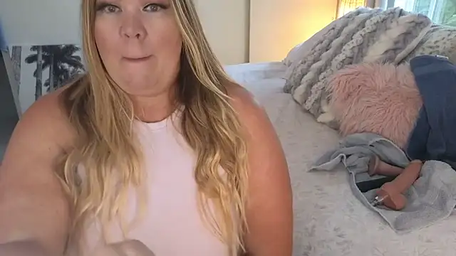 JESS LOVES online show from 06-07-26, 02:43