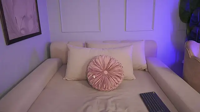 Snapshot of Lauraxx69 chatting on 01-27-25, 07:35 Lauraxx69 online show from 01-27-25, 07:35