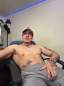 strongboy  online show from 04-28-26, 05:07