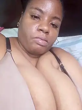 Snapshot of bigtitssxx chatting on 05-20-26, 04:57 bigtitssxx online show from 05-20-26, 04:57