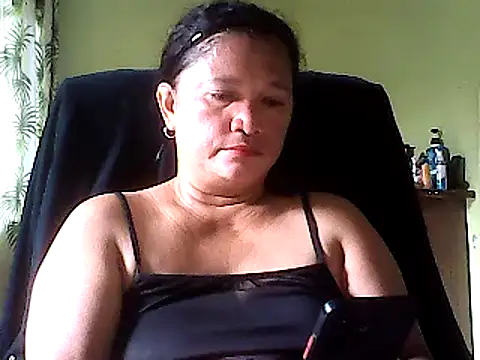 Snapshot of hott_scarlett chatting on 01-04-25, 12:05 hott scarlett online show from 01-04-25, 12:05