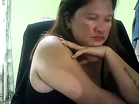 Snapshot of hott_scarlett chatting on 01-04-25, 06:19 hott scarlett online show from 01-04-25, 06:19